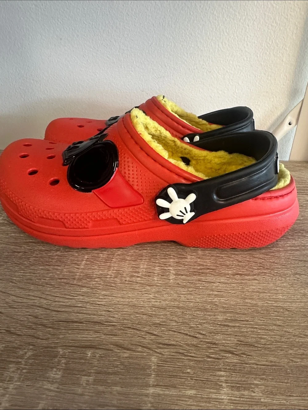 Crocs Lined Classic clog Mickey Mouse Fur 1